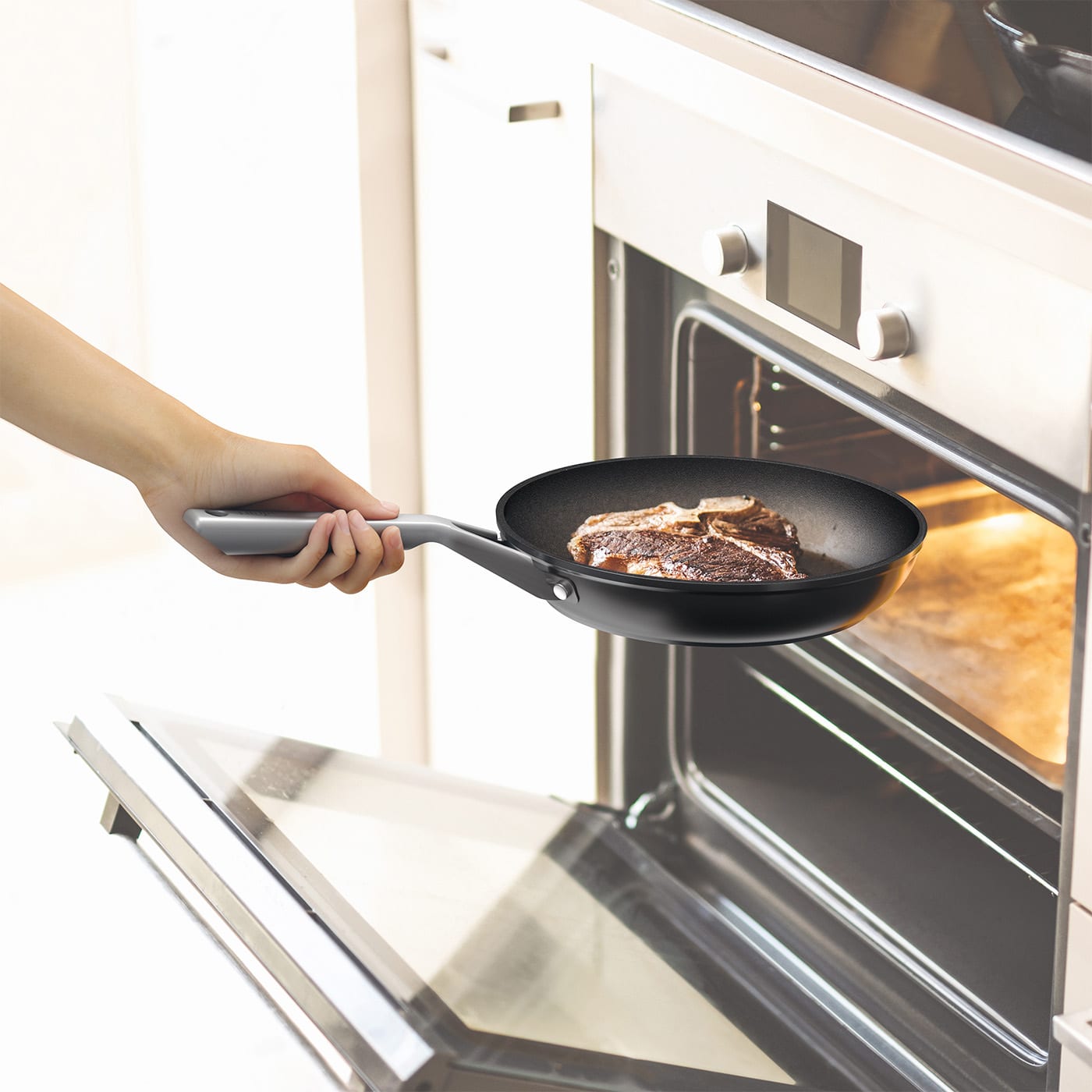 Ultimate Guide OvenSafe Frying Pans What Can Go In Your Oven